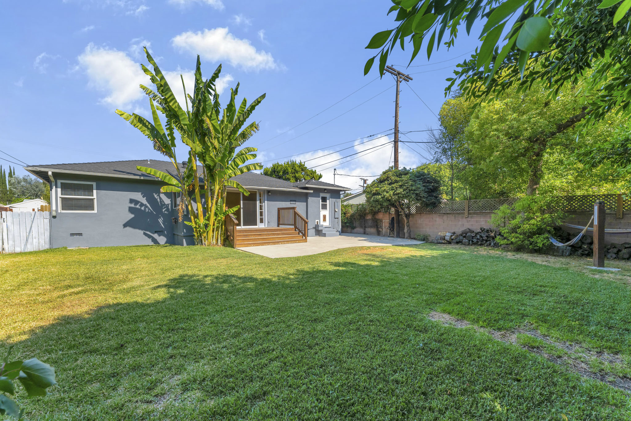 IN ESCROW! 6439 Gaynor Ave. Lake Balboa CA 91406
