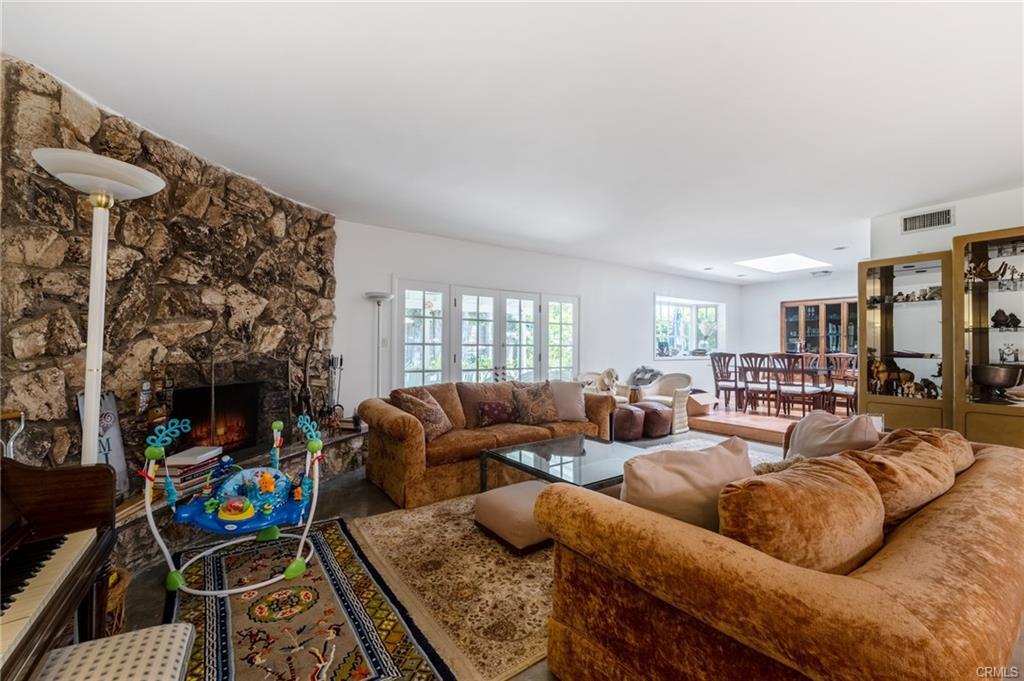 8816 Whitaker For Lease